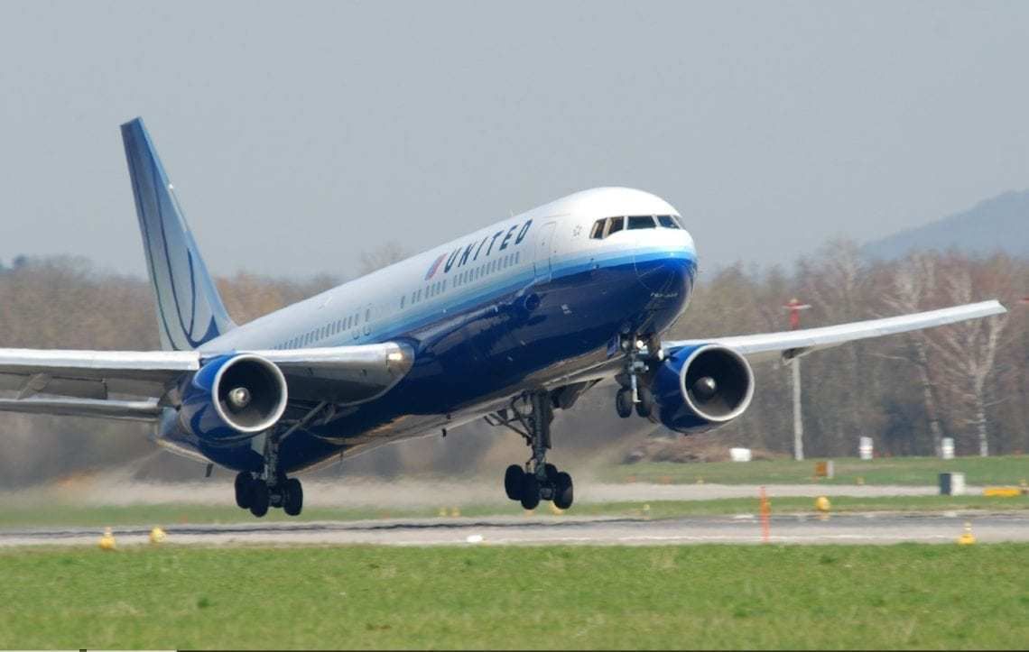 United Airlines Reported To Have Covered Up A 767 Windshield Shattering Mid Air