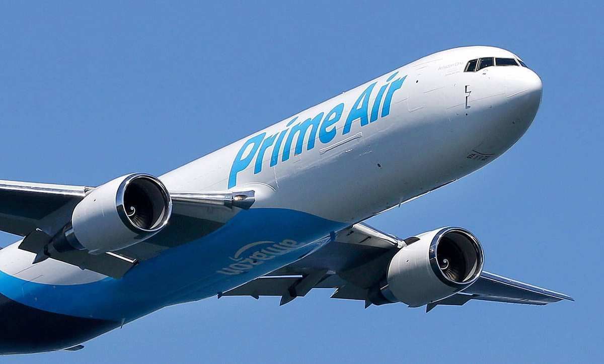 Amazon Boeing 767 Crashes In Texas