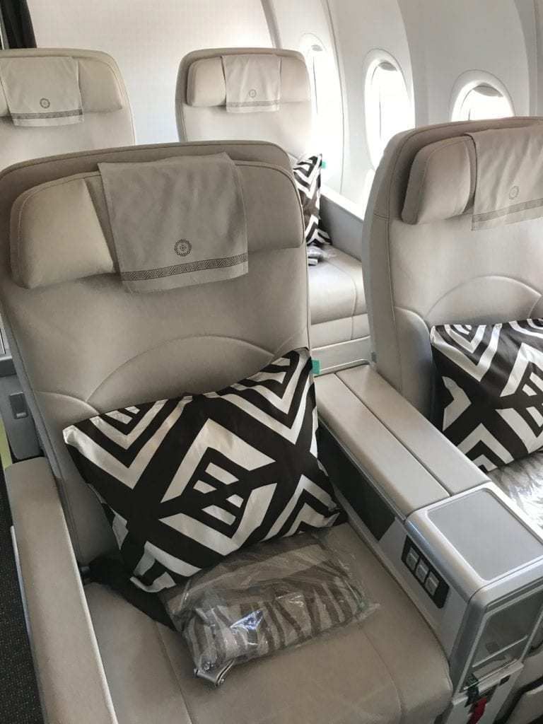 Boeing 737 MAX 8 Review: Fiji Airways Business Class Nadi to Samoa