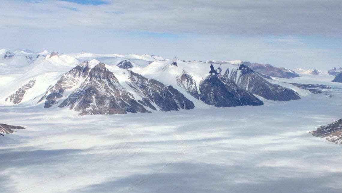 A Look At The Secret Flight That Takes You Around Antarctica