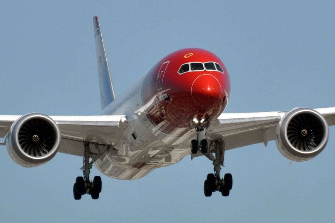 Norwegian Pilot Redundancies Possible At London Gatwick