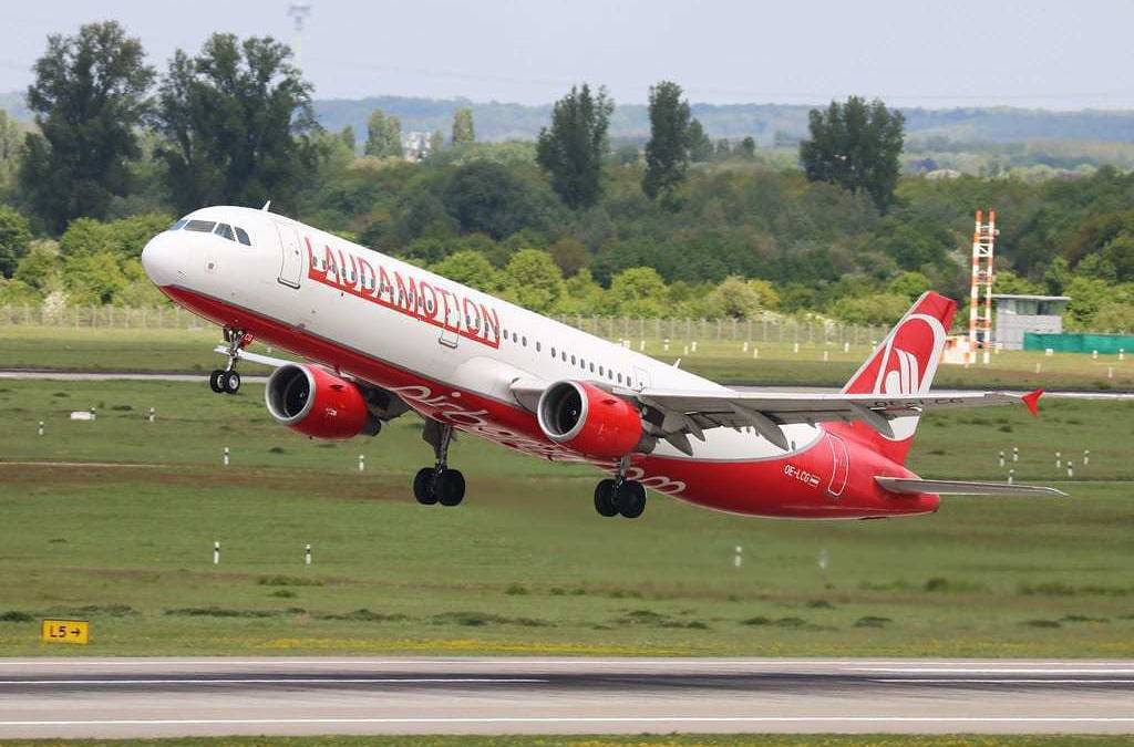 Niki Lauda Founder Of Laudamotion Dies Aged 70