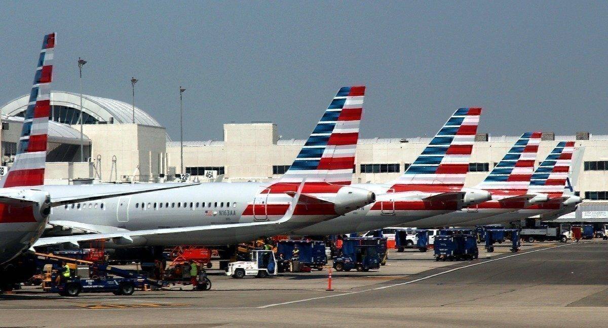 Man Removed From American Airlines Over Allergy To Dogs