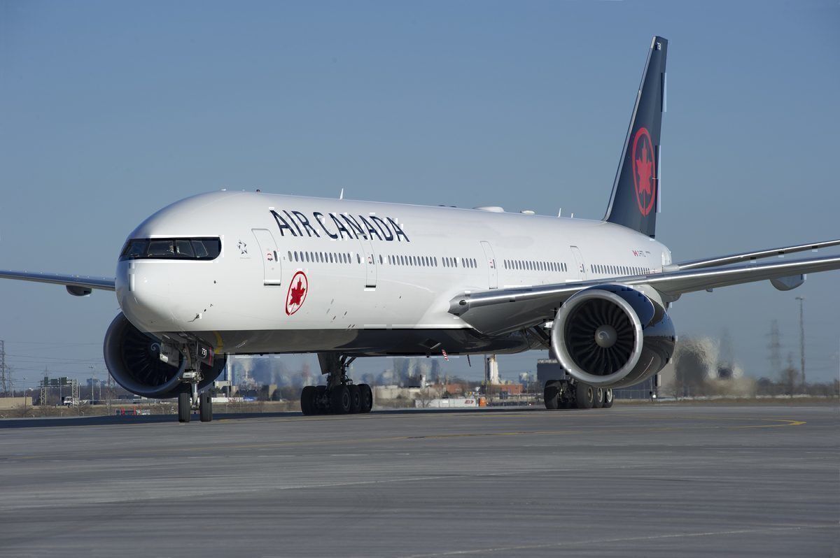 Air Canada Passenger's Laptop Cooled In Water After Reports Of Smoke