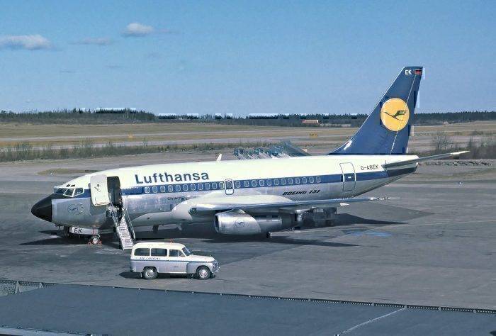 Lufthansa 737-100