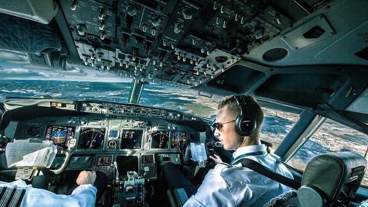 Can Cell Phones Really Interfere With Aircraft?