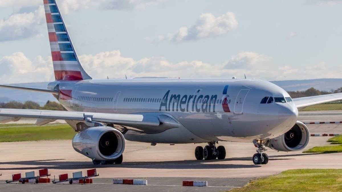 American Airlines Airbus A330 Diverts Following “Dirty Old Socks” Smell
