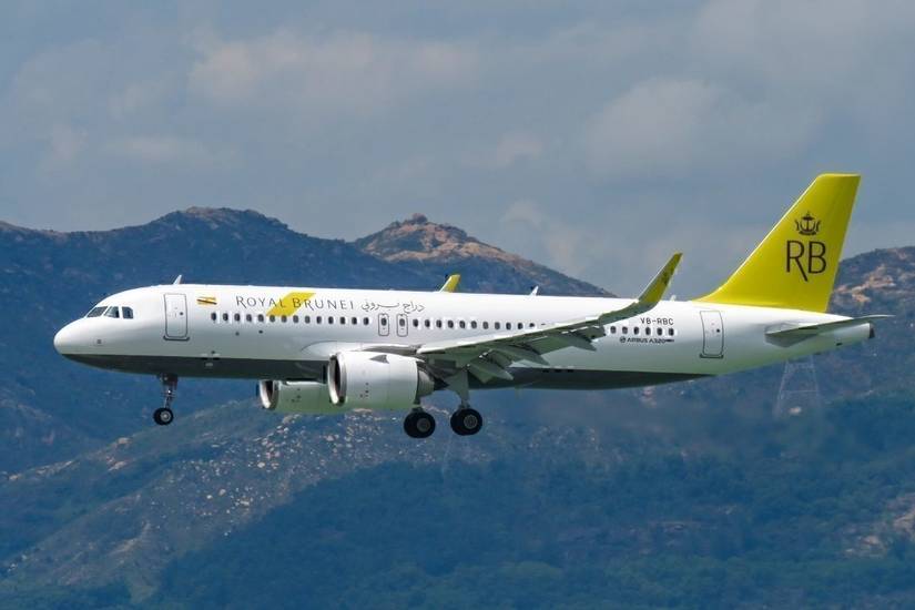 Fit For A King & Queen: 5 Airlines With 'Royal' In Their Name