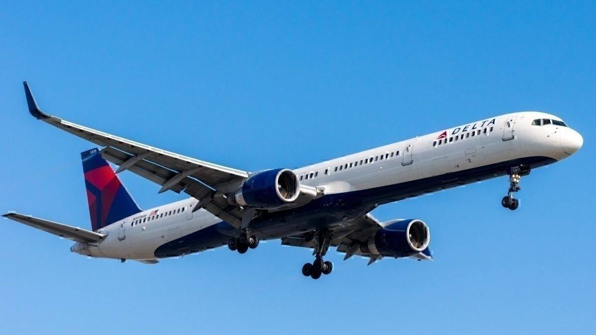 Delta Air Lines Boeing 757 Damaged In Hard Portugal Landing
