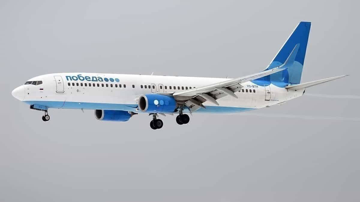 Dog On Runway Promts St. Petersburg Boeing 737 Go Around
