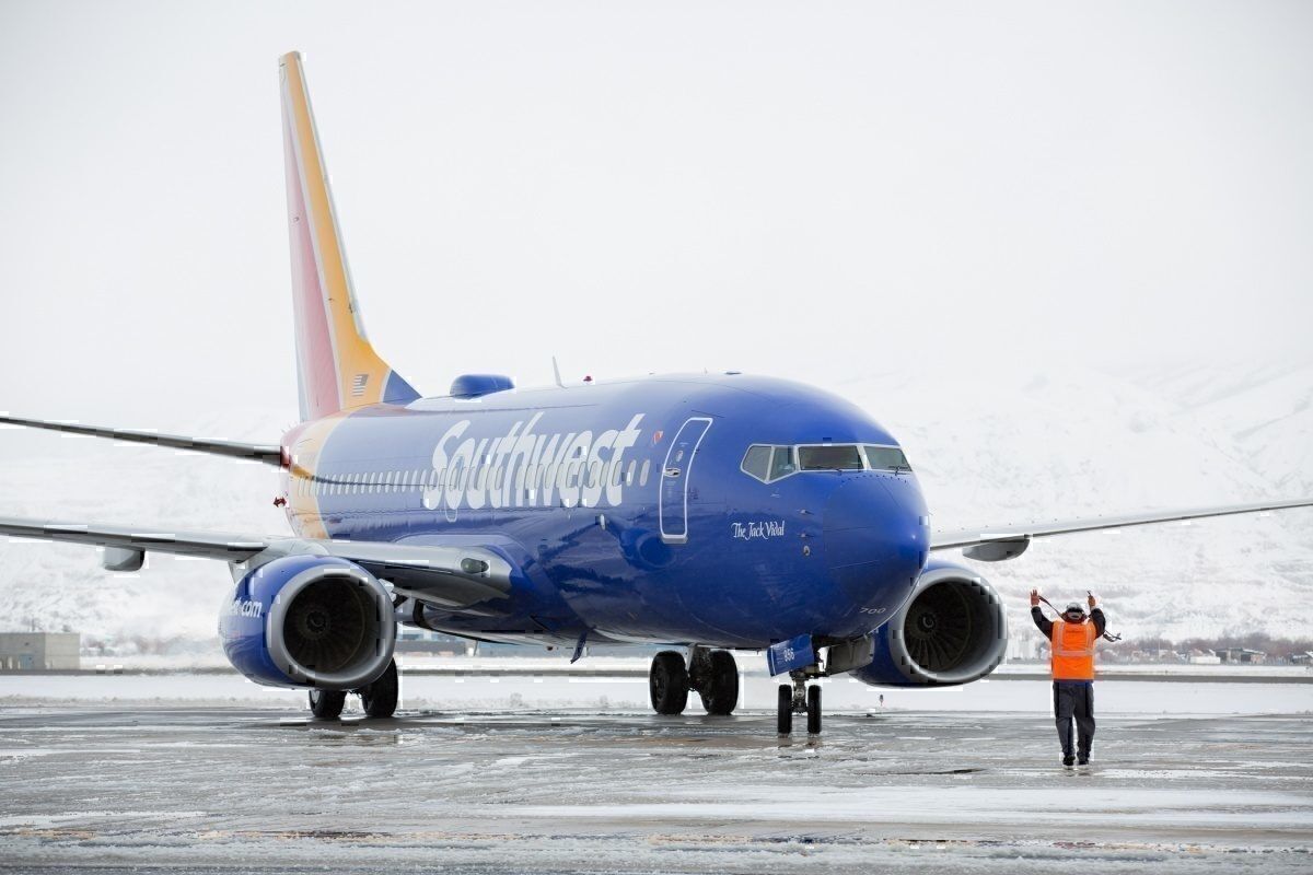 Cockpit Smoke Causes Southwest Boeing 737 Buffalo Diversion