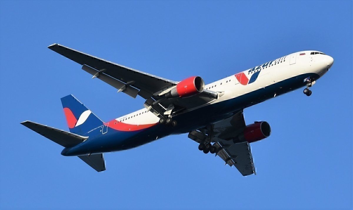 Azur Boeing 767 Evacuated As Main Gear Catches Fire