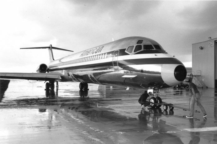 AA MD-80