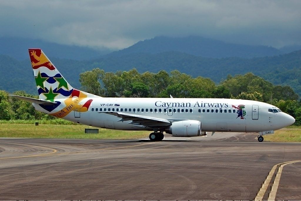 Cayman Airways Boeing 737 Diverts To Orlando With Cargo Smoke Warning