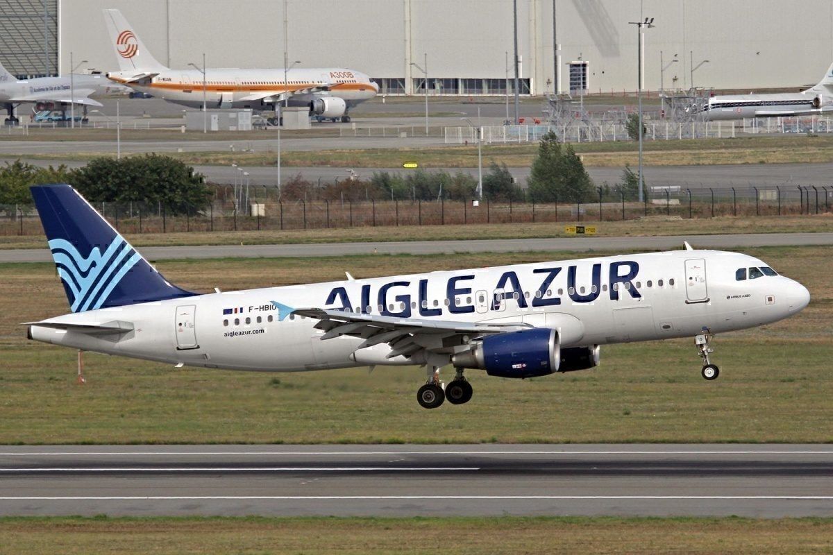 easyJet and Air France Withdraw Interest In Aigle Azur