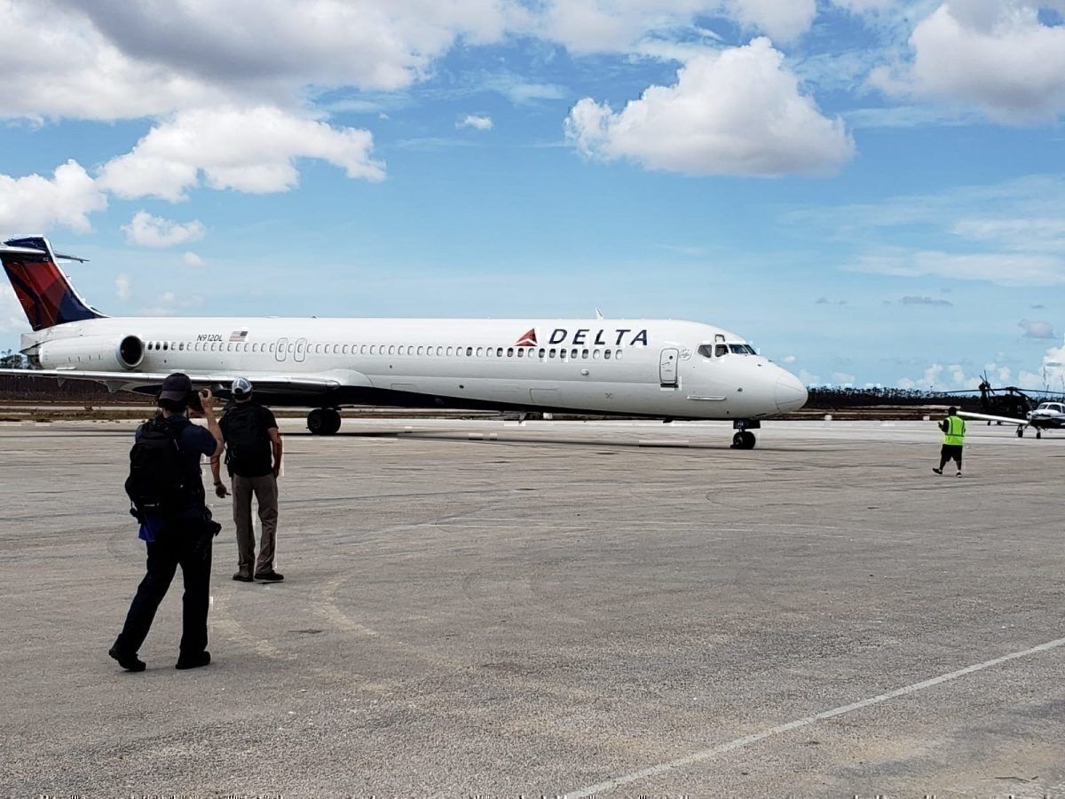 Delta Flies MD-88 To The Bahamas With Hurricane Relief Supplies