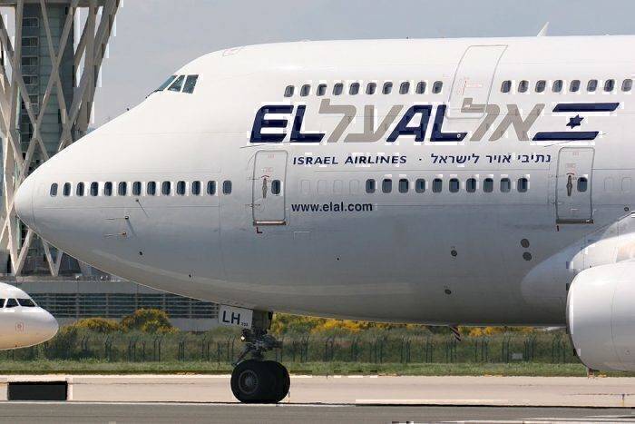 747 Shape Final El Al Boeing 747 Flight To “Paint” An Aircraft In The Sky