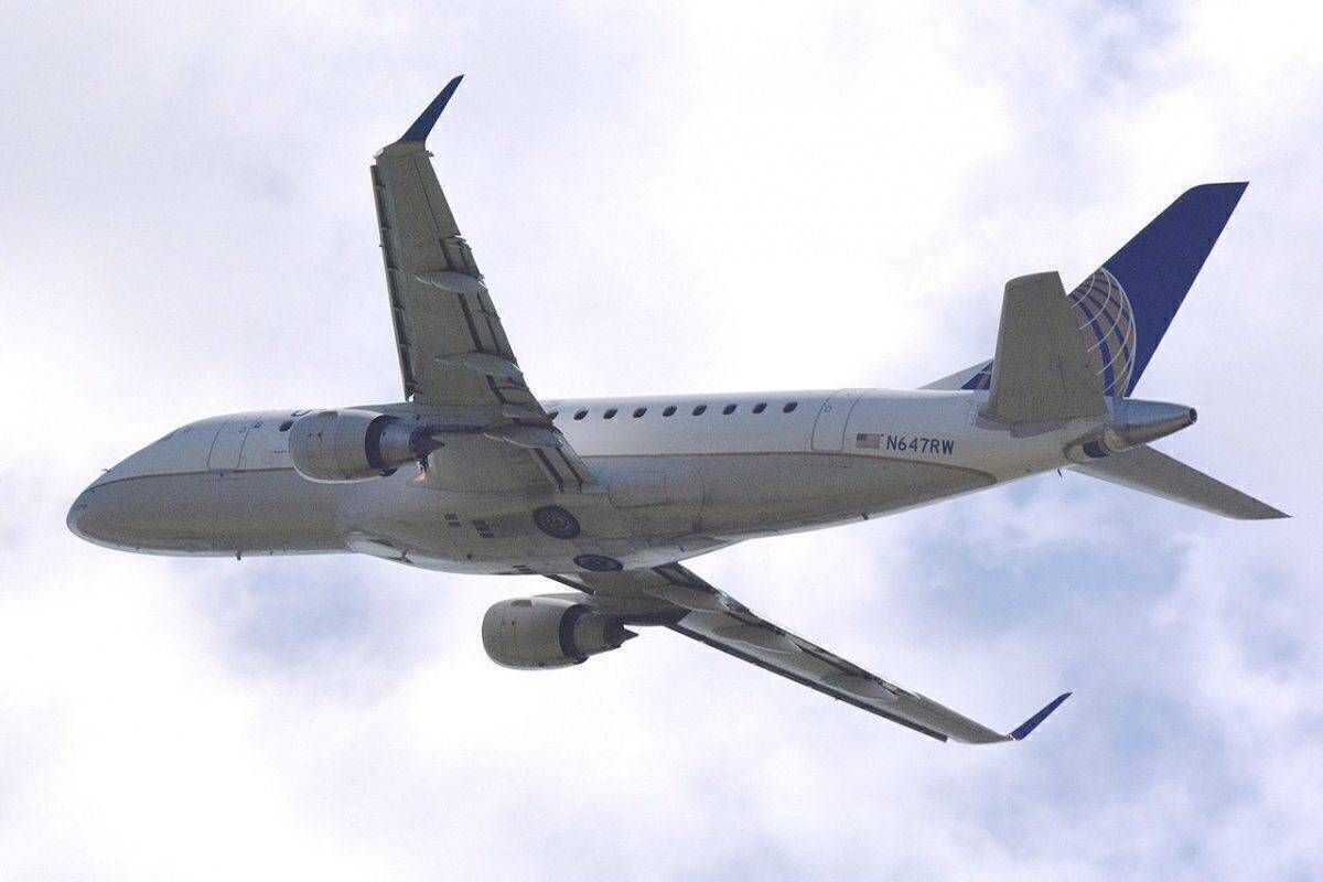 Republic Airways Embraer E170 Temporarily Loses Power To Both Engines