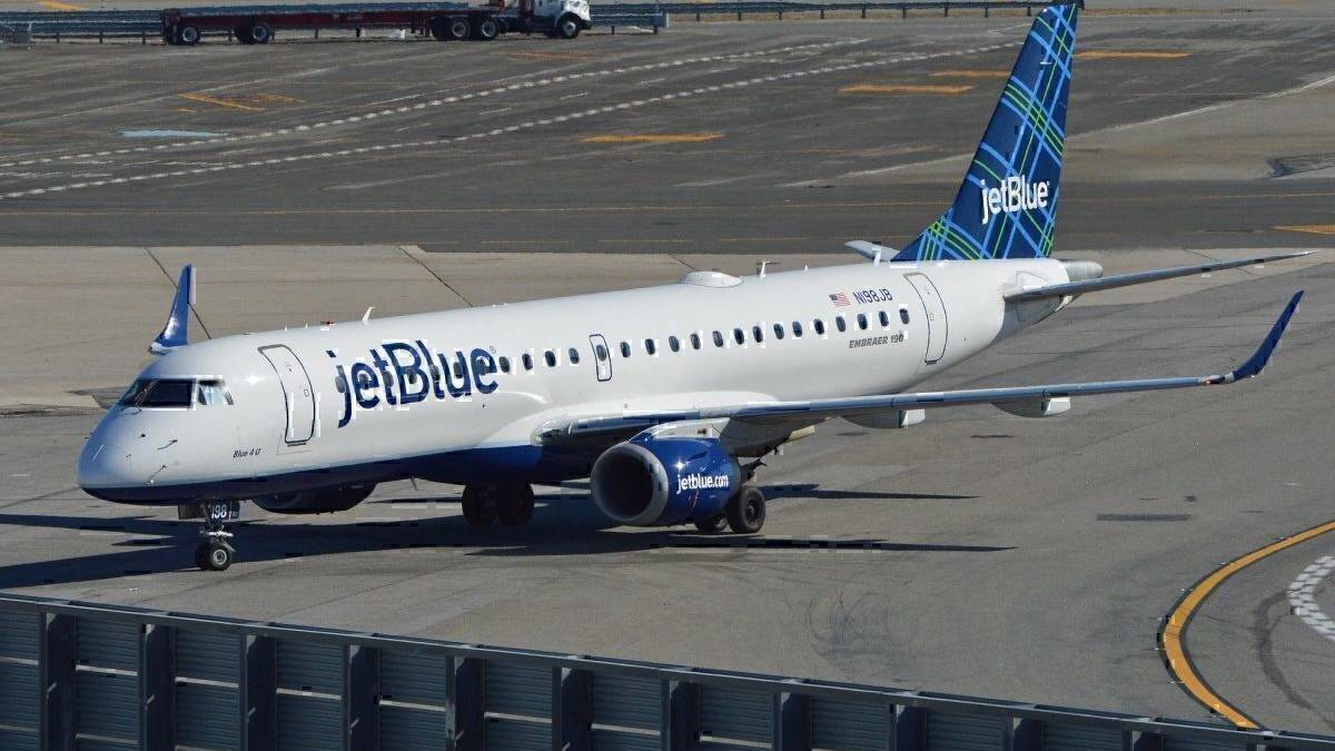 JetBlue Gate Agent Pleads Guilty To Fraudulently Changing Flight Bookings