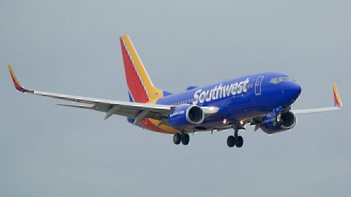 Federal Aviation Administration Issues Boeing 737 Airworthiness Directive