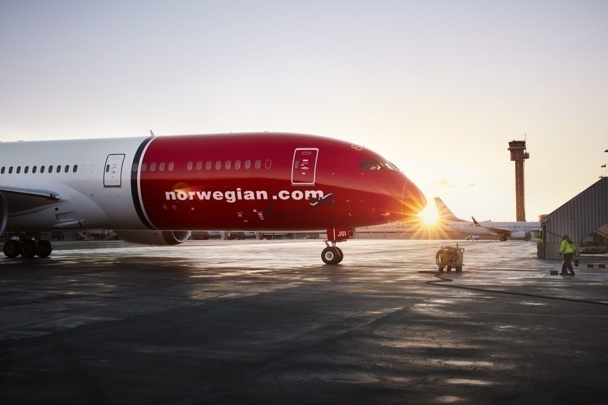 Norwegian Considering Large Sukhoi Superjet Order