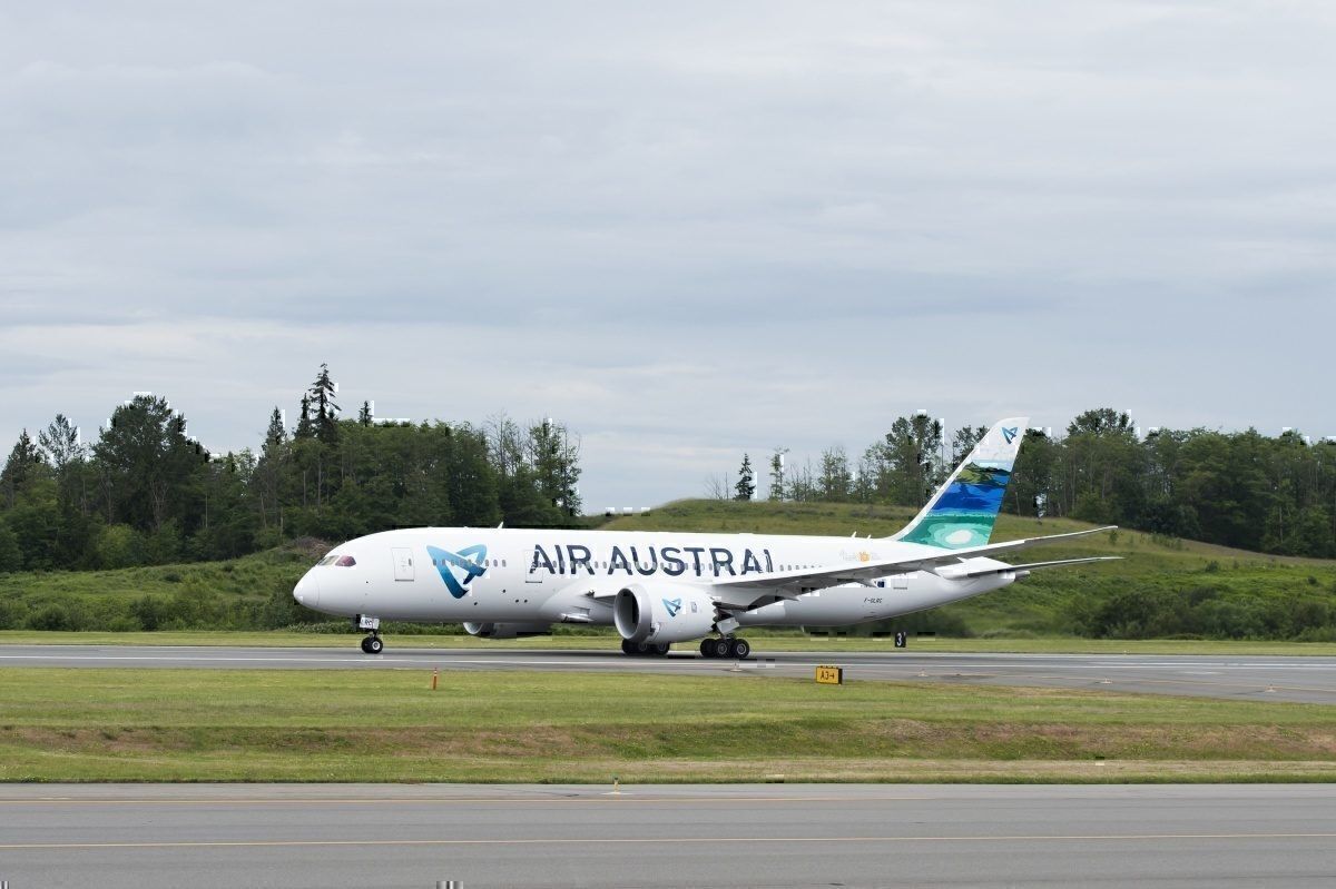 Air Austral Signs Up To Receive Three Airbus A220s