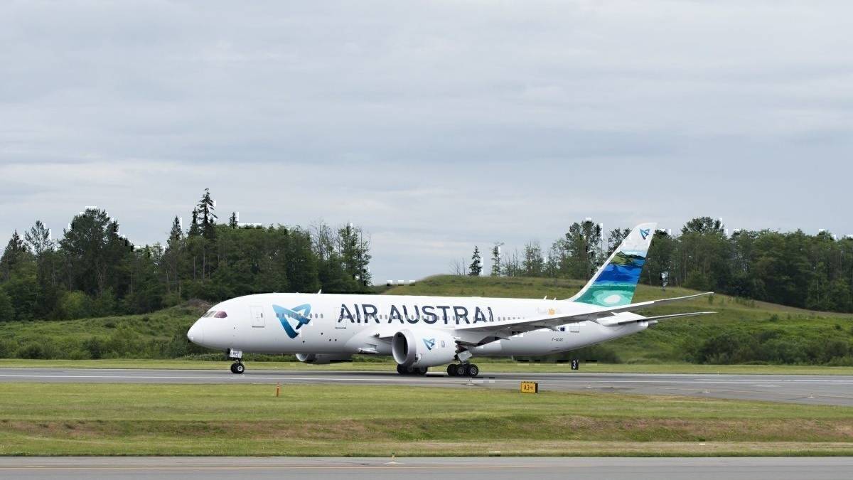 Air Austral Signs Up To Receive Three Airbus A220s