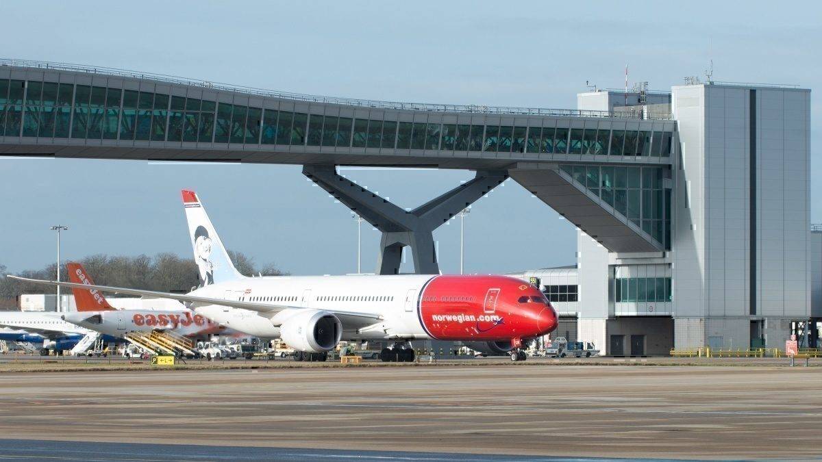 Norwegian Considers Job Cuts At London-Gatwick Base