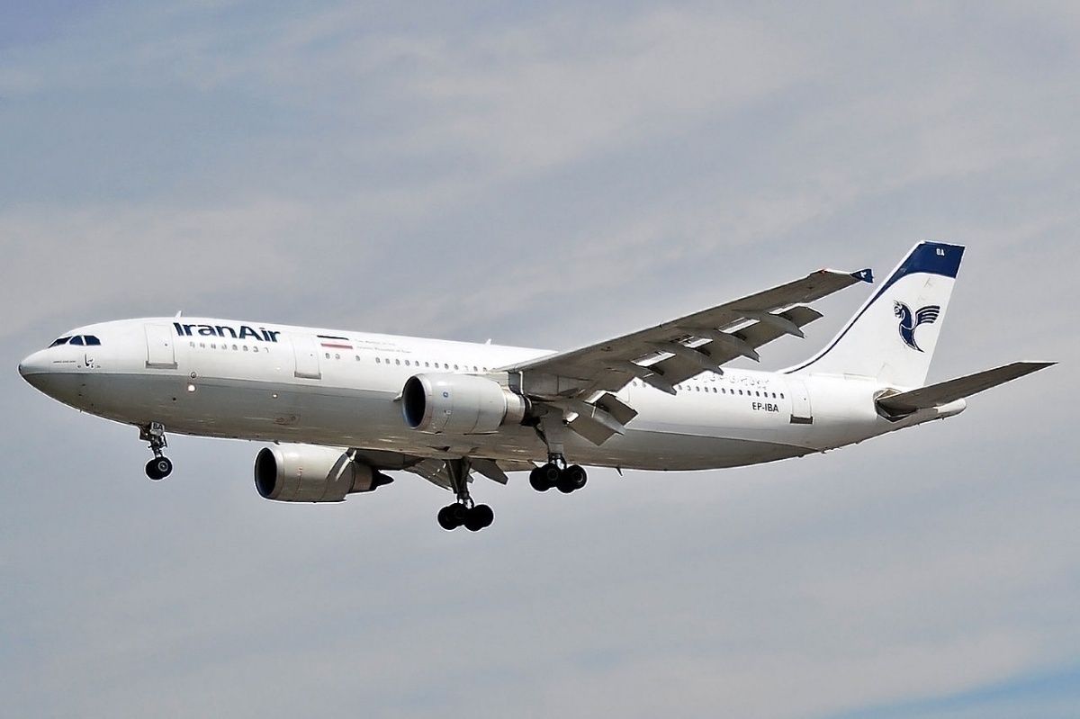 Airbus A300B4-605R - Iran Air (EP-IBA) landing at Heathrow Airport