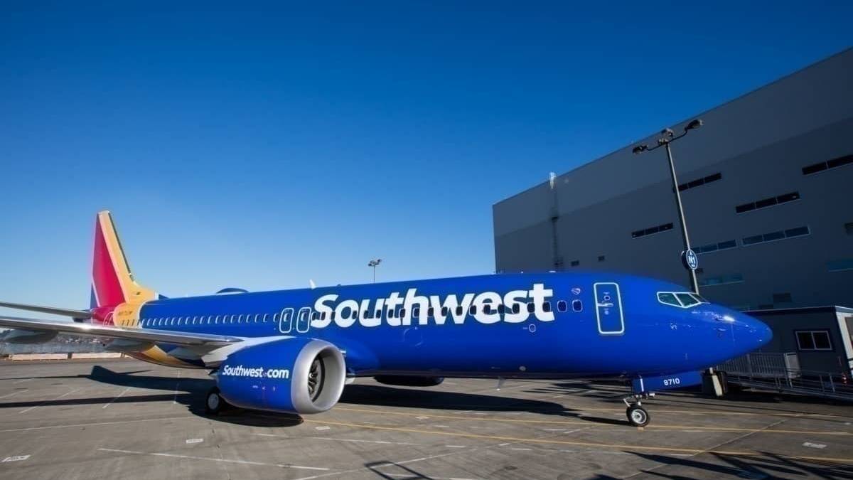 US Airlines Extend Boeing 737 MAX Grounding To 1 Year