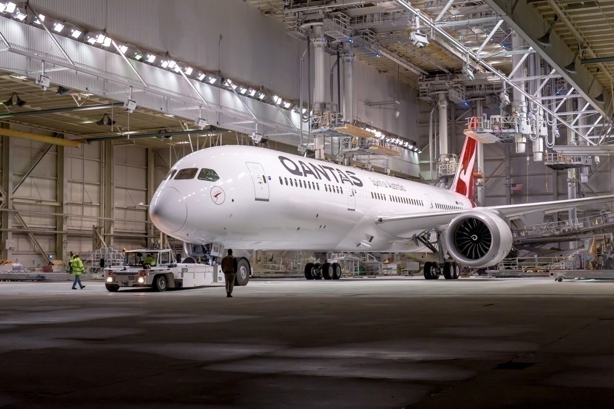 Qantas Set To Cut Around 400 Jobs