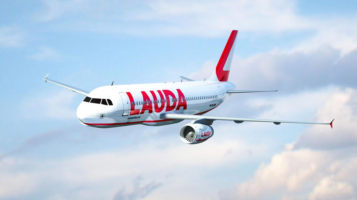 Computer Issue Strands Laudamotion Airbus A320 In Fuerteventura