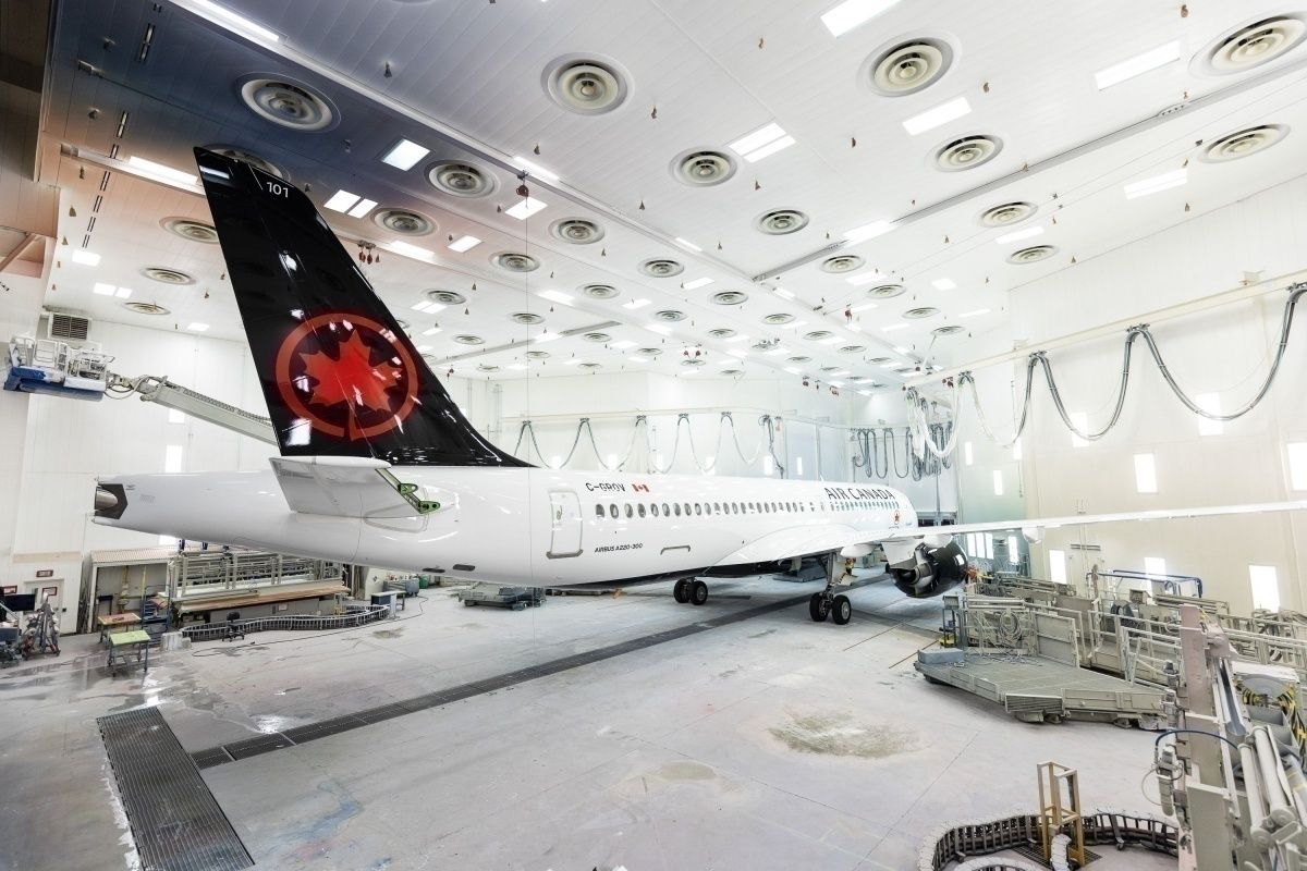 Air Canada, Airbus A220, logo mishap
