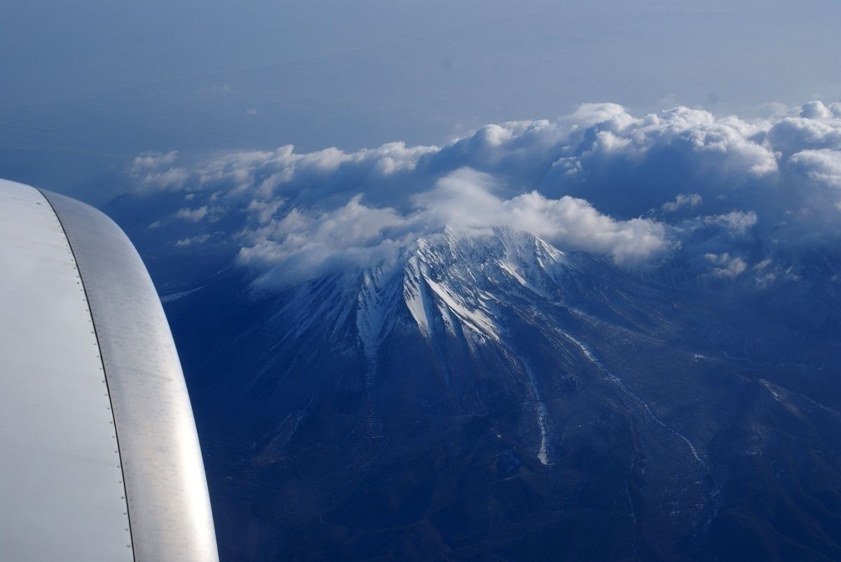 What Happens When A Plane Flies Through A Volcanic Ash Cloud?