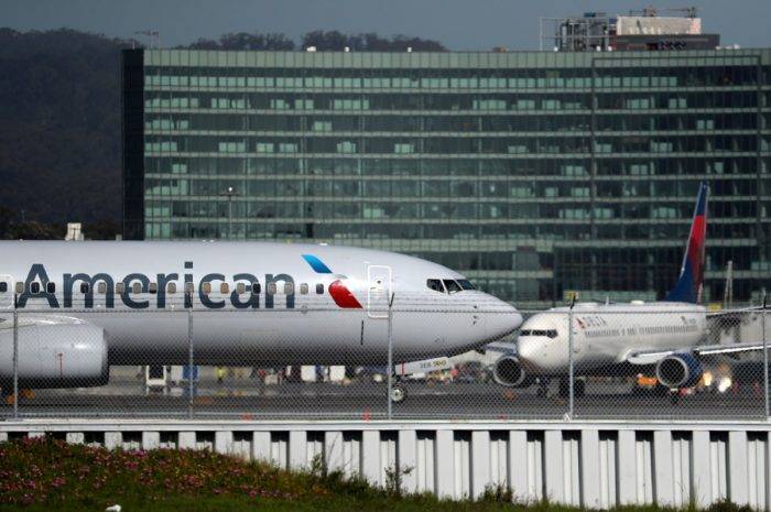 American and Delta Aircraft