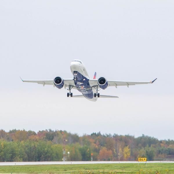 Why Most Aircraft Don't Offer Free WiFi