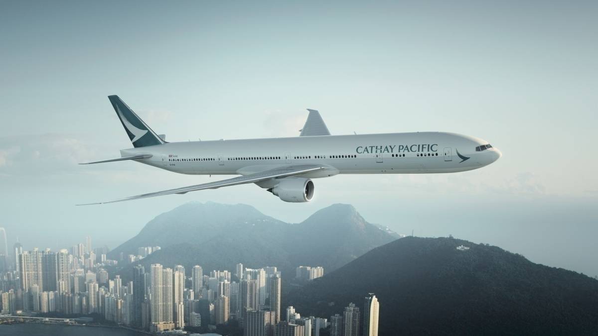 Hong Kong Airport Posts Largest Decline In Passengers In A Decade