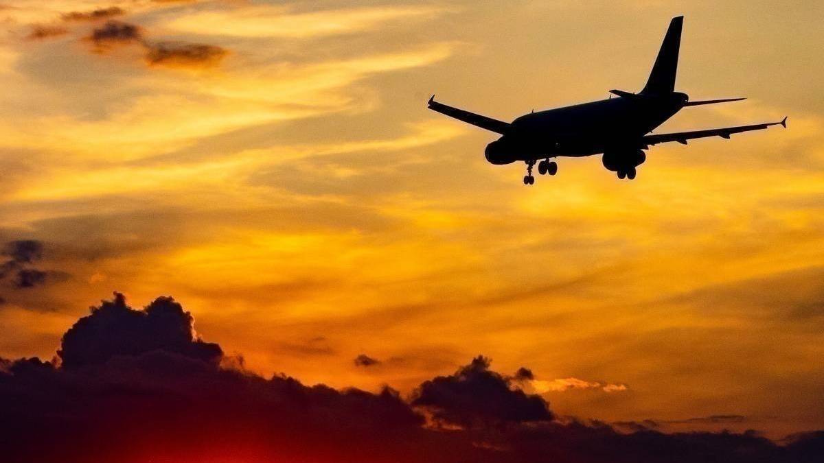 Airlines Have Cut CO2 Emissions Per Passenger By 50% Since 1990 - Here's How