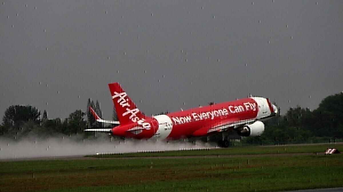 AirAsia Airbus A320 Evacuated In Langkawi