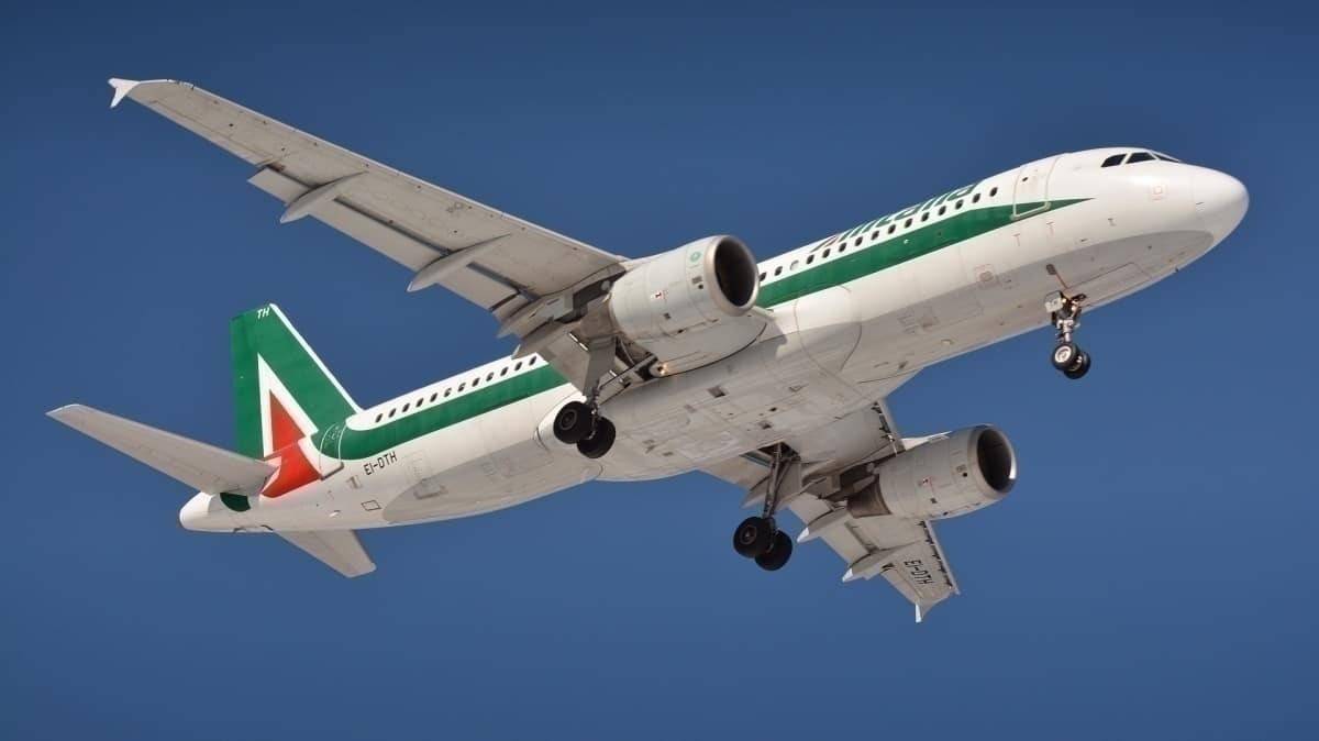 Italy Has Banned Carry-On Baggage In Overhead Bins– What You Need To Know