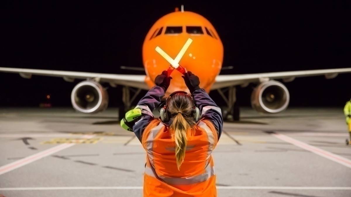 Jetstar To Cut Some Domestic Flights Anticipating More Strikes