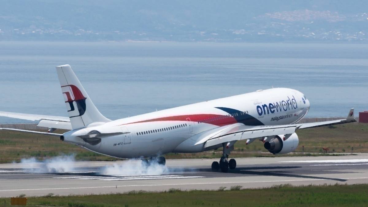 Wow: Malaysia Airlines Needs $5 Billion To Stay Afloat