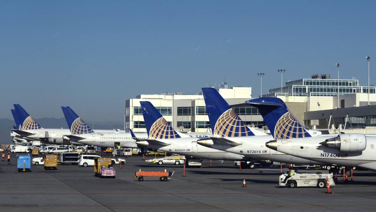 United Airlines HQ Closed As Basement Floods