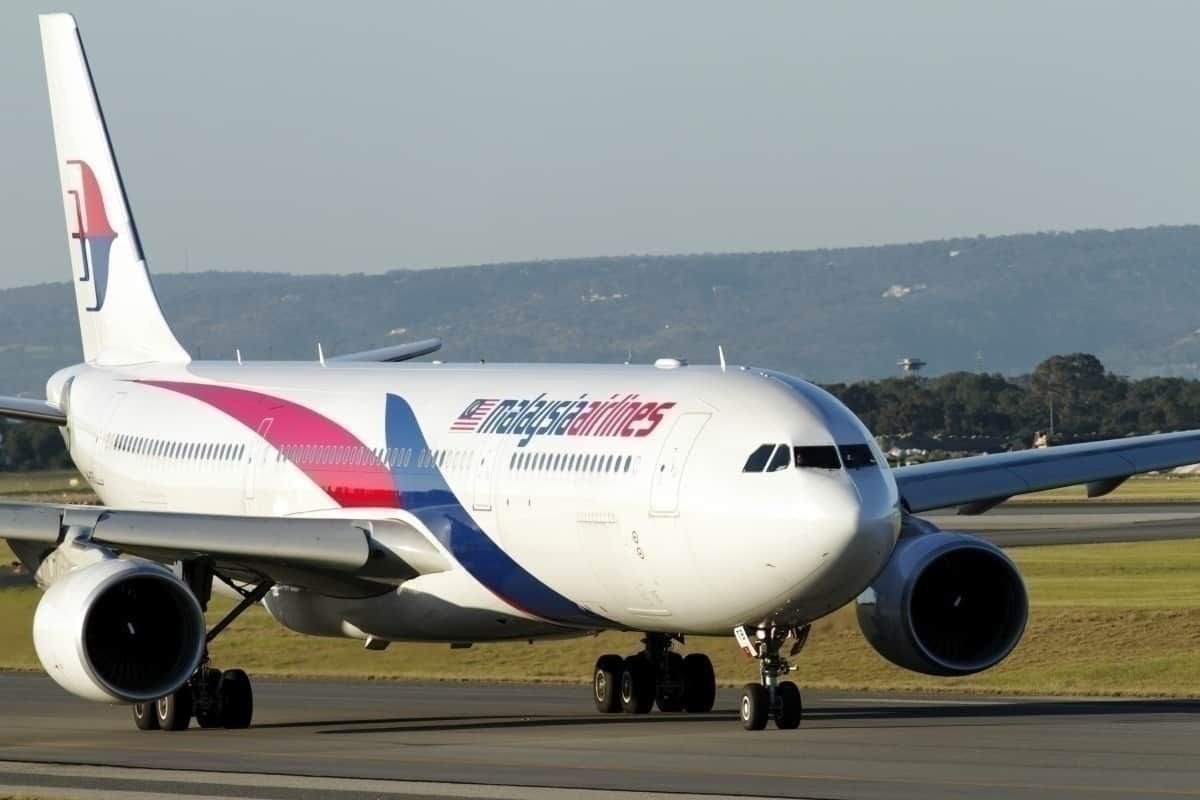 Malaysia Airlines Flies Airbus A330 Rescue Flight From Australia