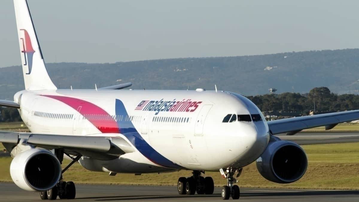 Malaysia Airlines Flies Airbus A330 Rescue Flight From Australia