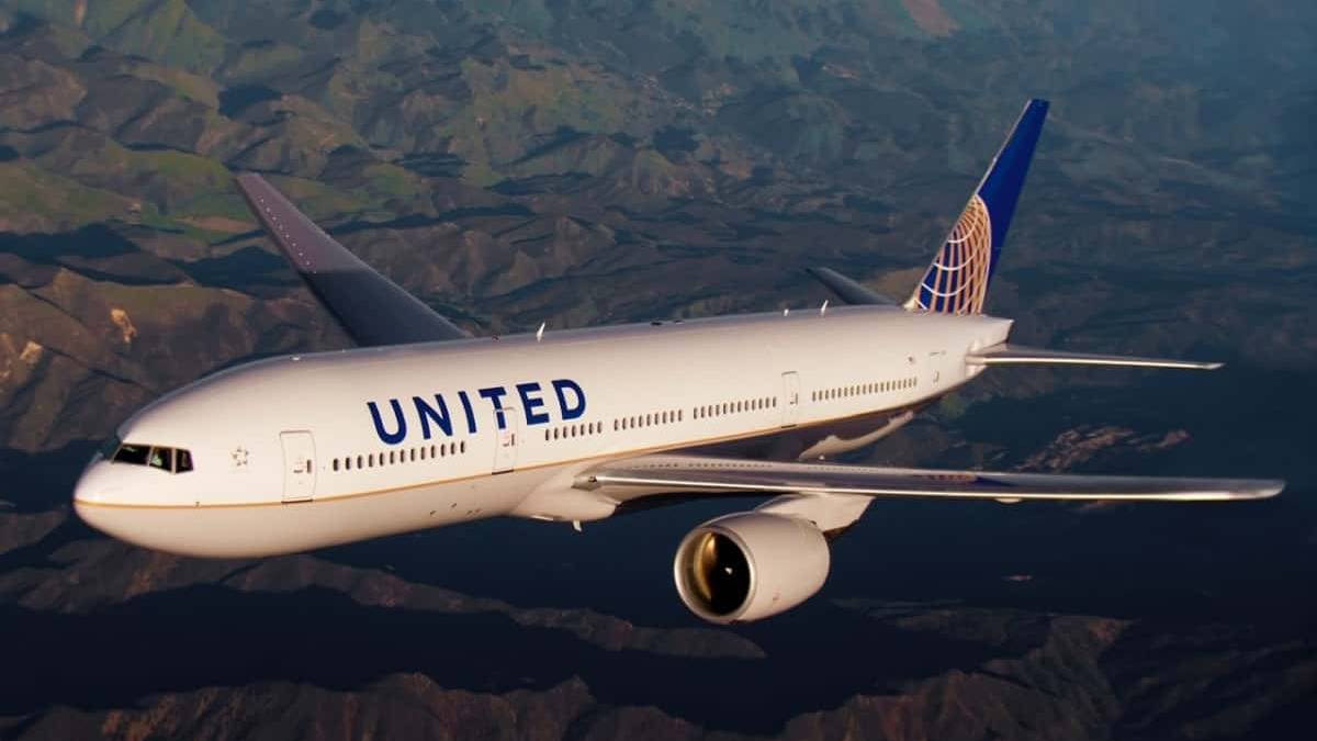 United Airlines Seeks Hong Kong Singapore Fifth Freedom Approval