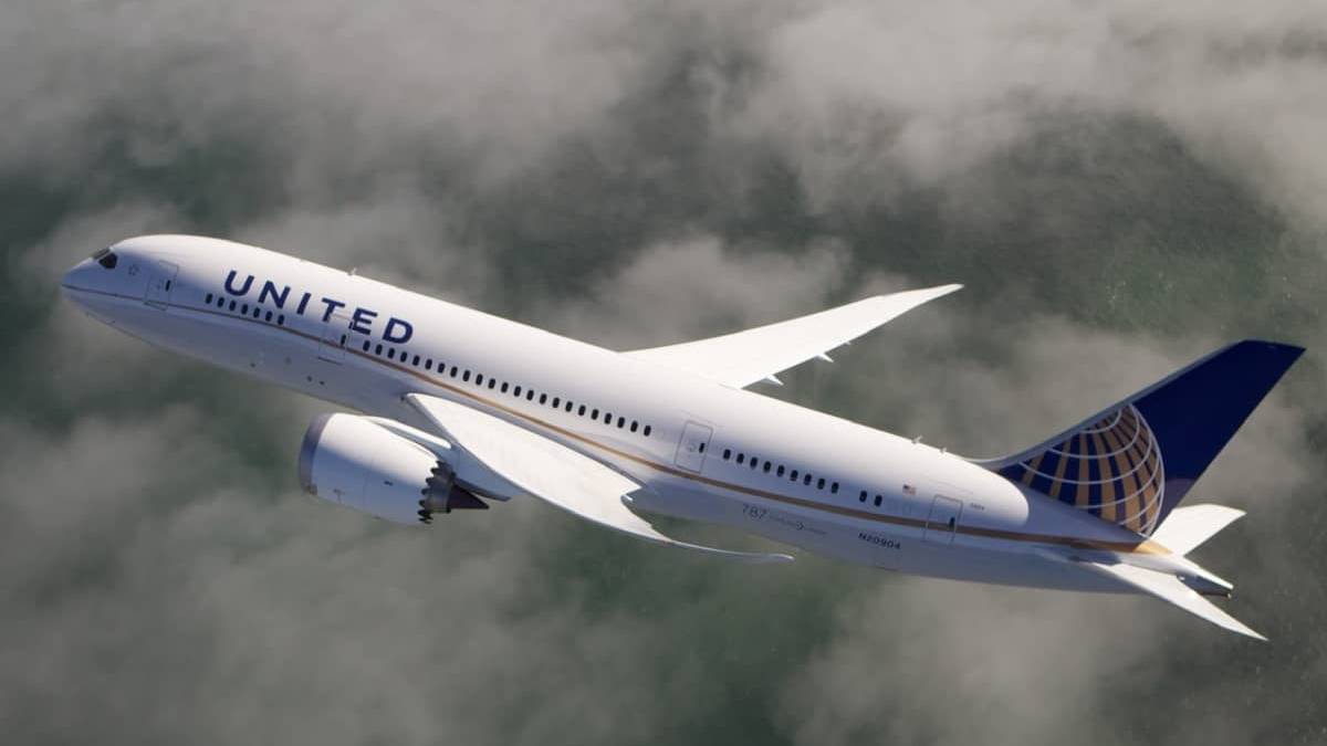United Tells Cabin Crew To Stop Controlling 787 Windows Centrally