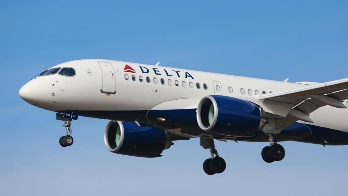 United & Delta Consider Pre-Selling Miles To Banks To Raise Cash