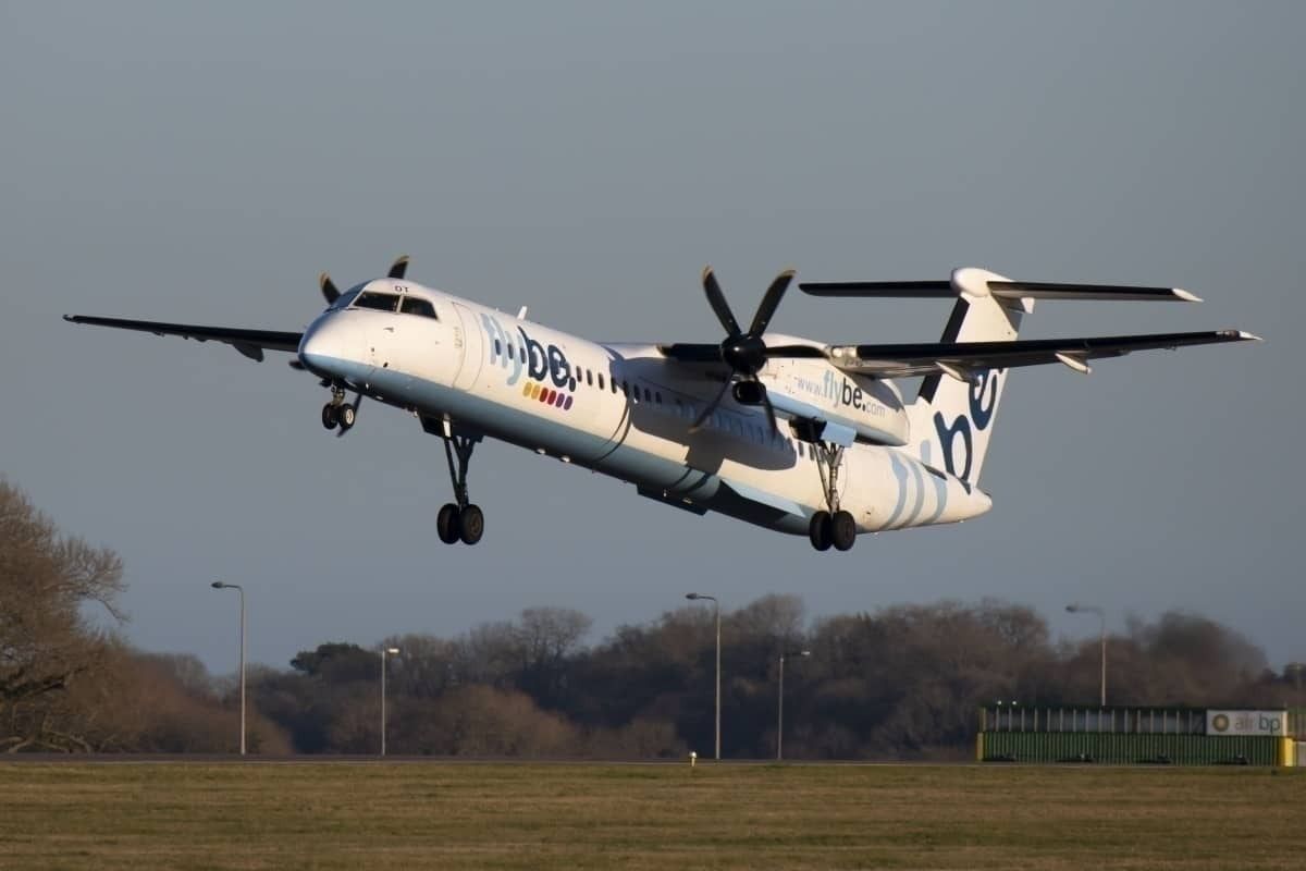 Ex-Flybe Aircraft Lifts Loganair Embraer Off The Ground In Collision