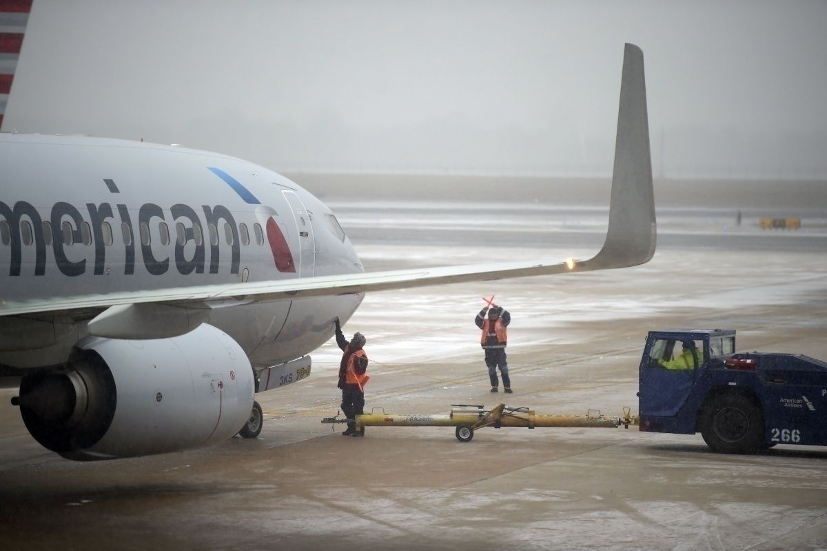 Light Snow In Chicago Caused By Landing Passenger Planes
